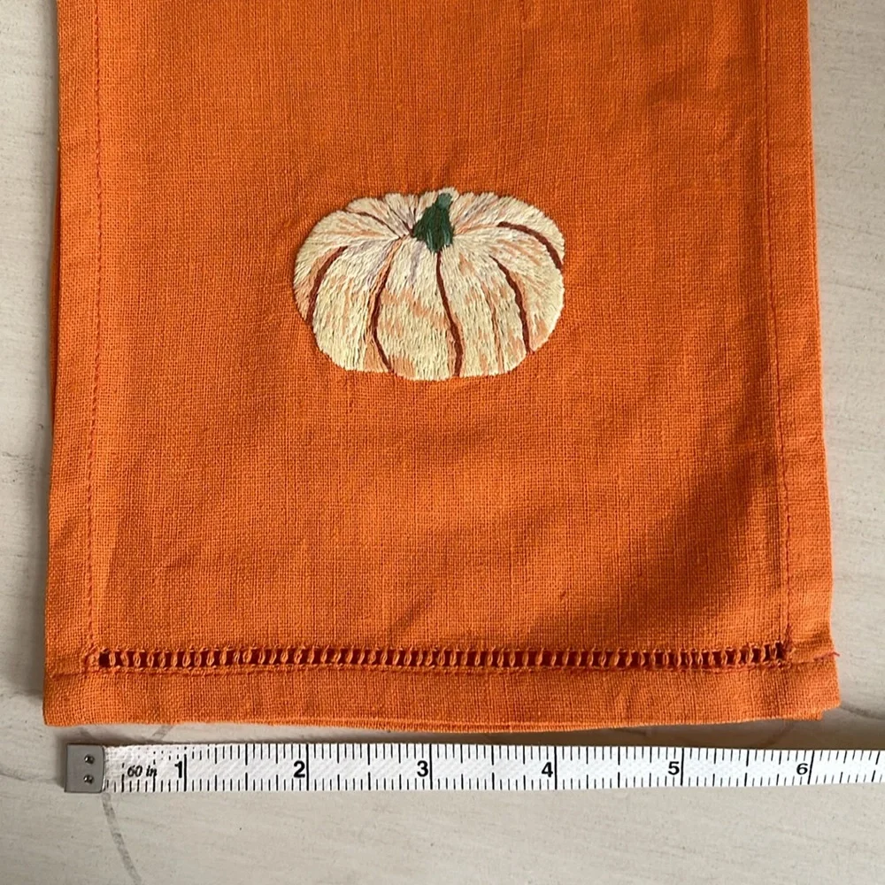 6  NEW PUMPKIN EMBROIDERED LINEN COCKTAIL NAPKINS / HAND TOWELS